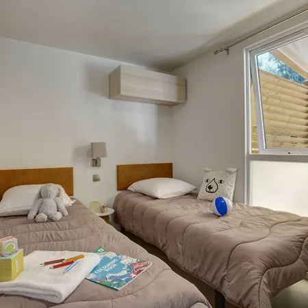 6p 3bdrms Airconpremium Camping