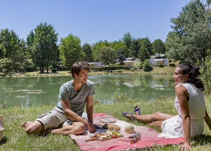 6p 3bdrms Airconpremium Camping