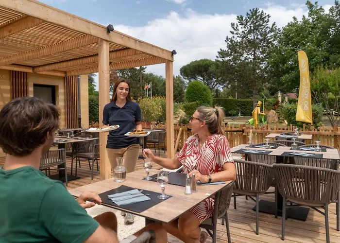 6p 3bdrms Airconpremium