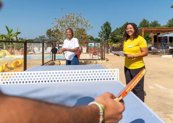 6p 3bdrms Airconpremium *